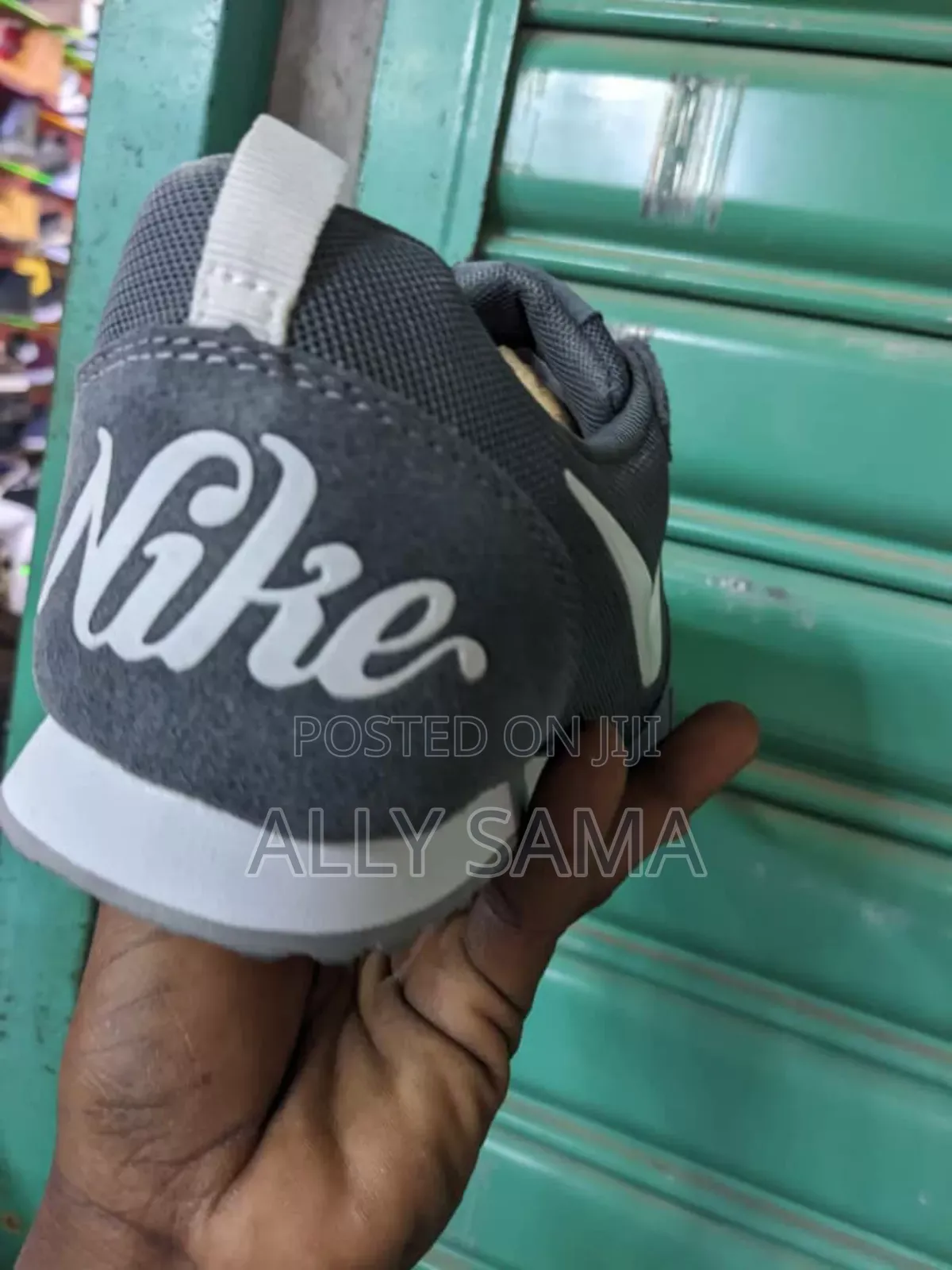 Mens Sneaker Black Material Leather