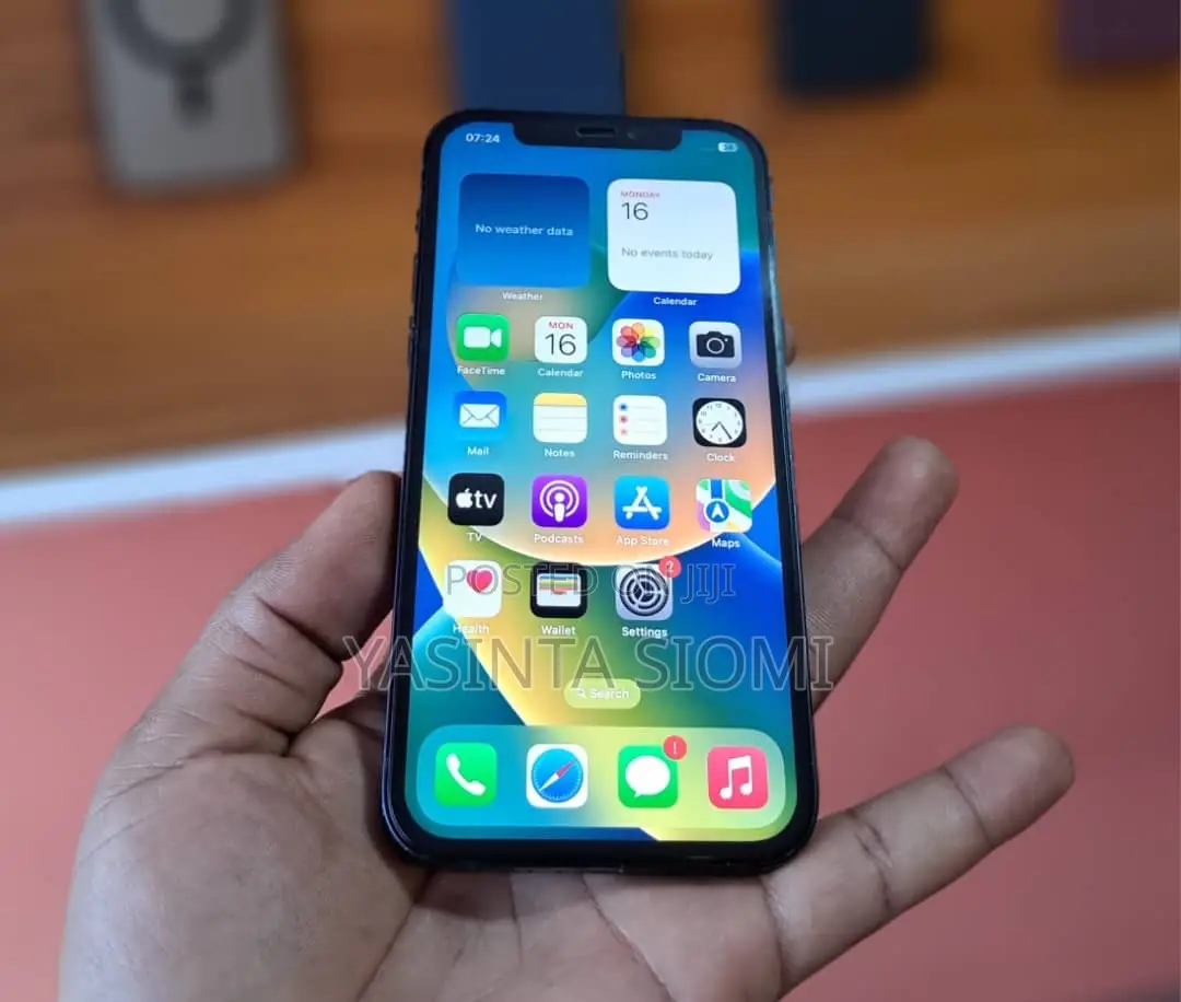 Apple iPhone 12 64 GB Black