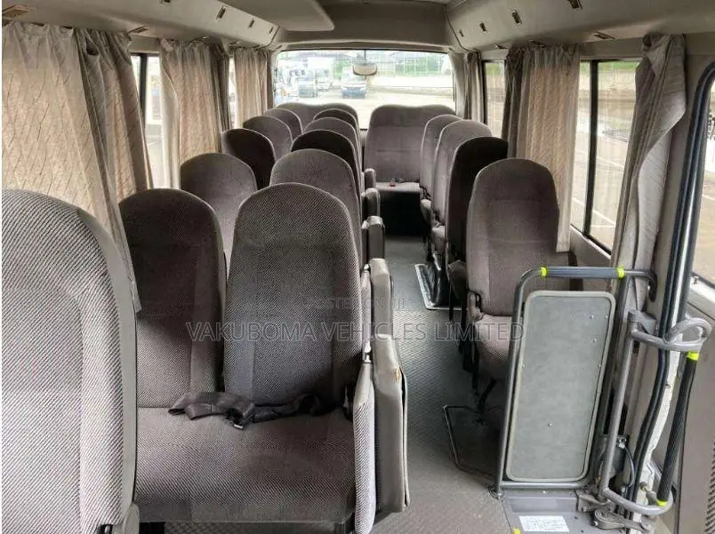 Mitsubishi Fuso Rosa 1996 White