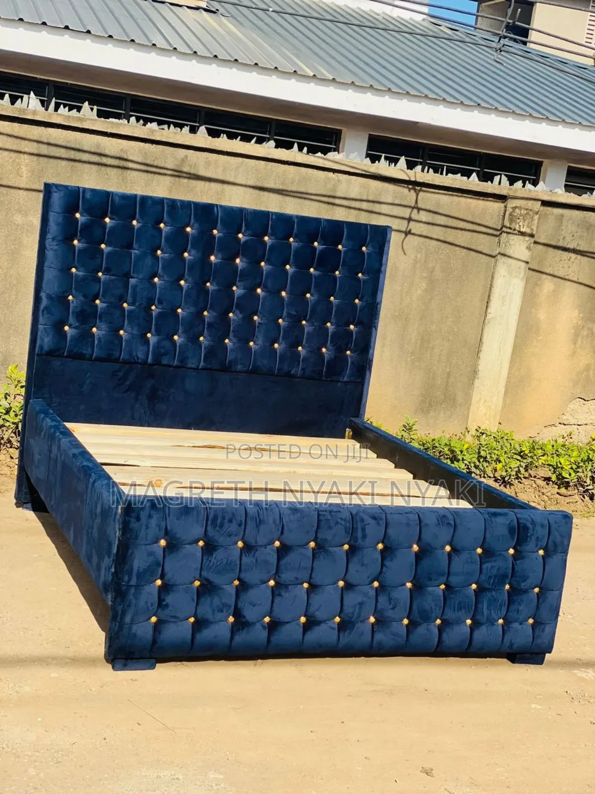 Nauza Kitanda Bed Sofa