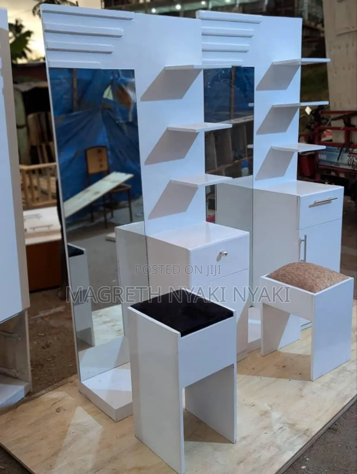 Nauza Dressing Table