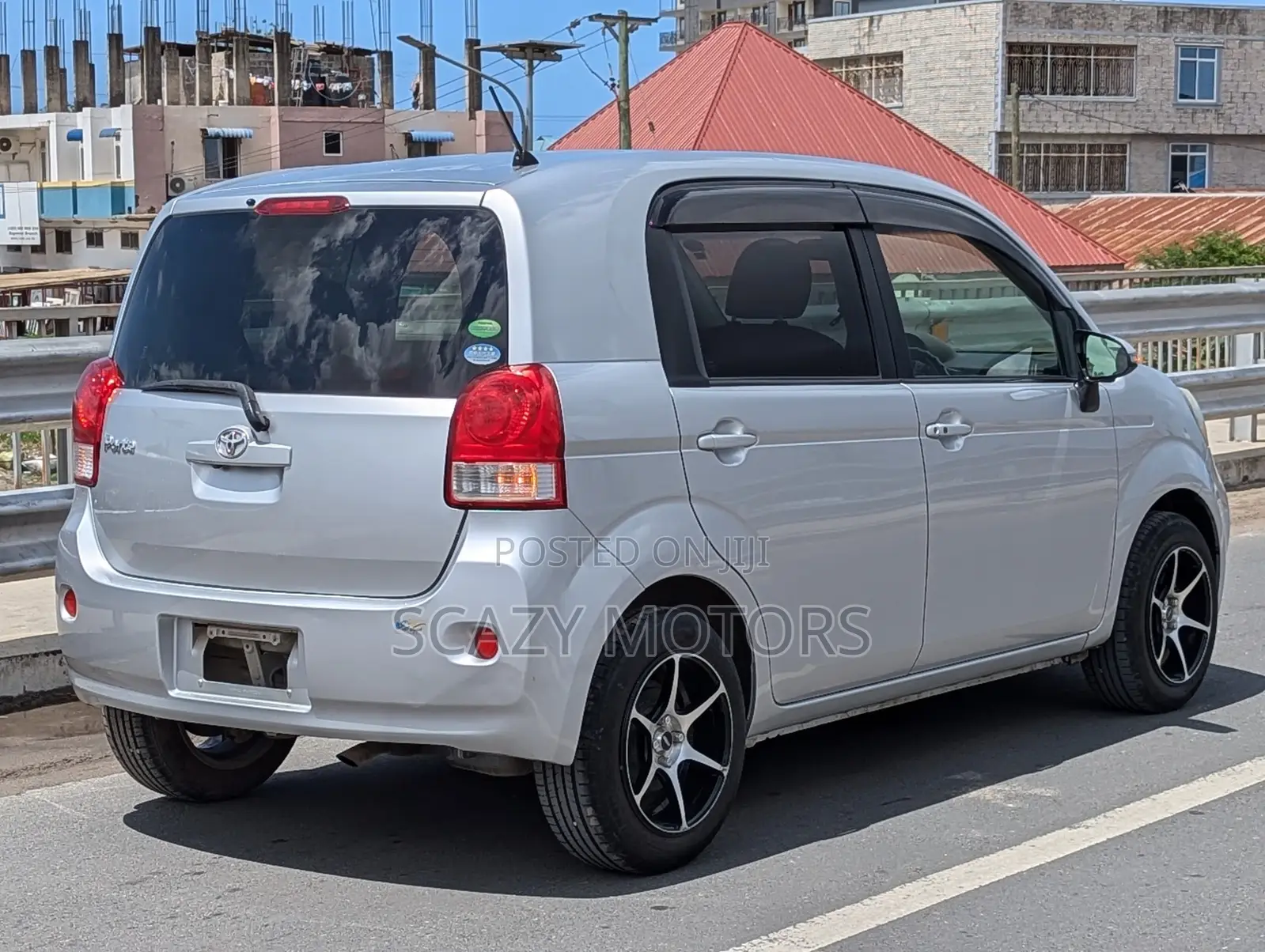 Toyota Porte 2014 Silver