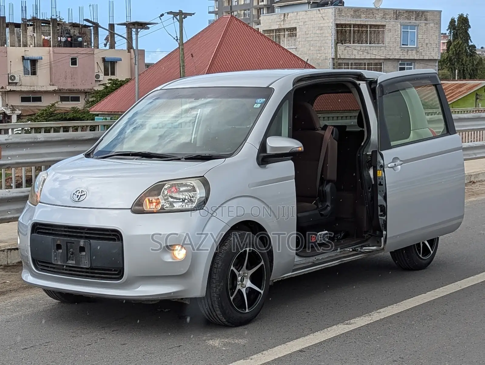 Toyota Porte 2014 Silver