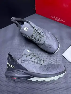Solomon Shoes