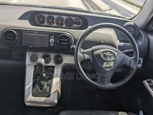 Toyota Corolla Rumion Hatchback 1.5 FWD 2009 Gray