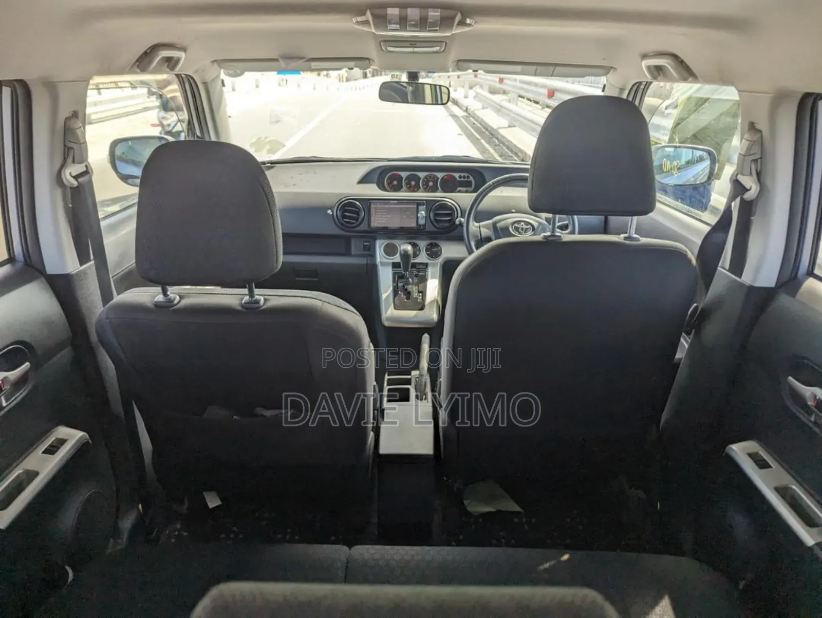 Toyota Corolla Rumion Hatchback 1.5 FWD 2009 Gray