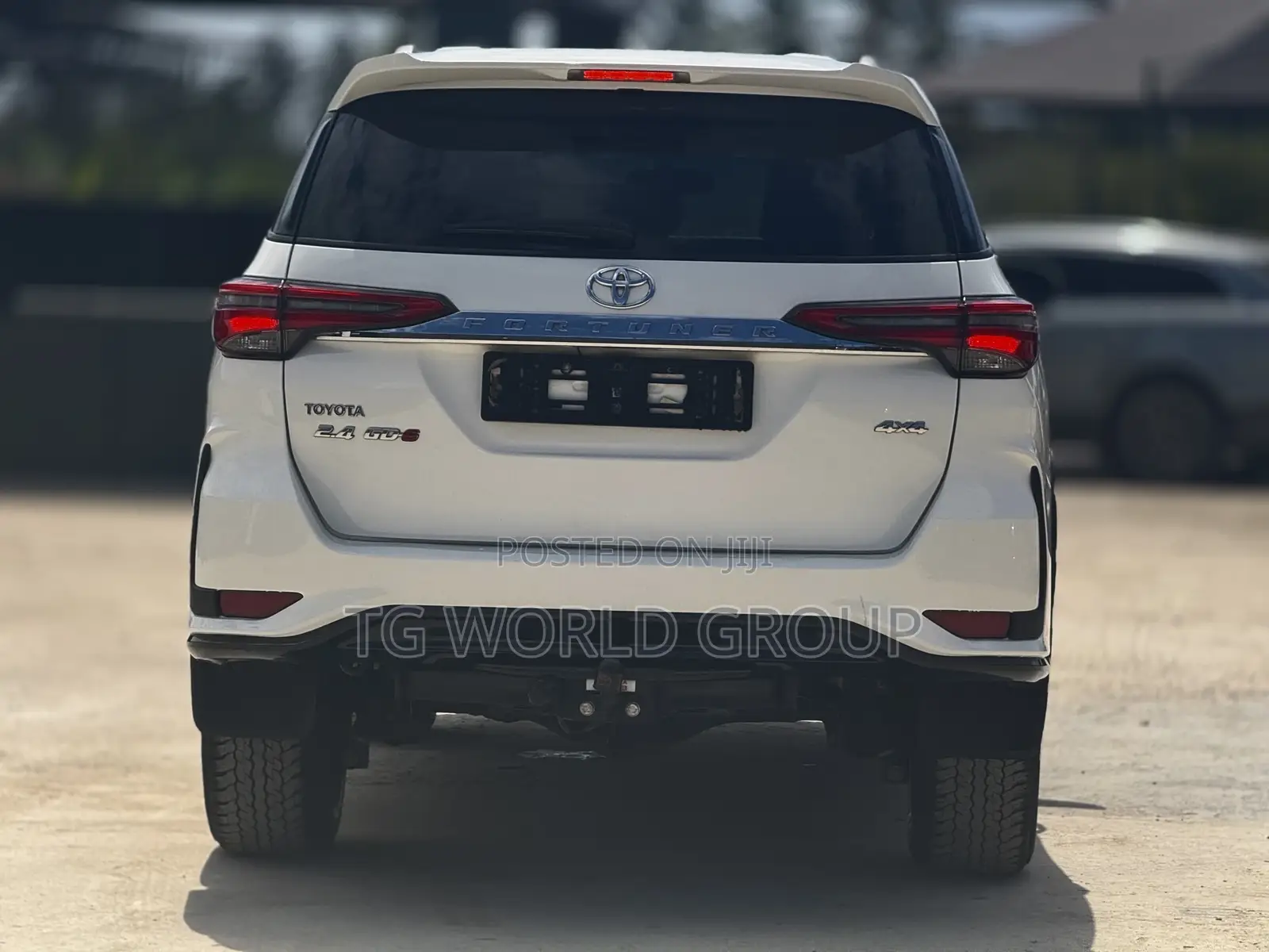 Toyota Fortuner 2.4 D AWD 2023 White