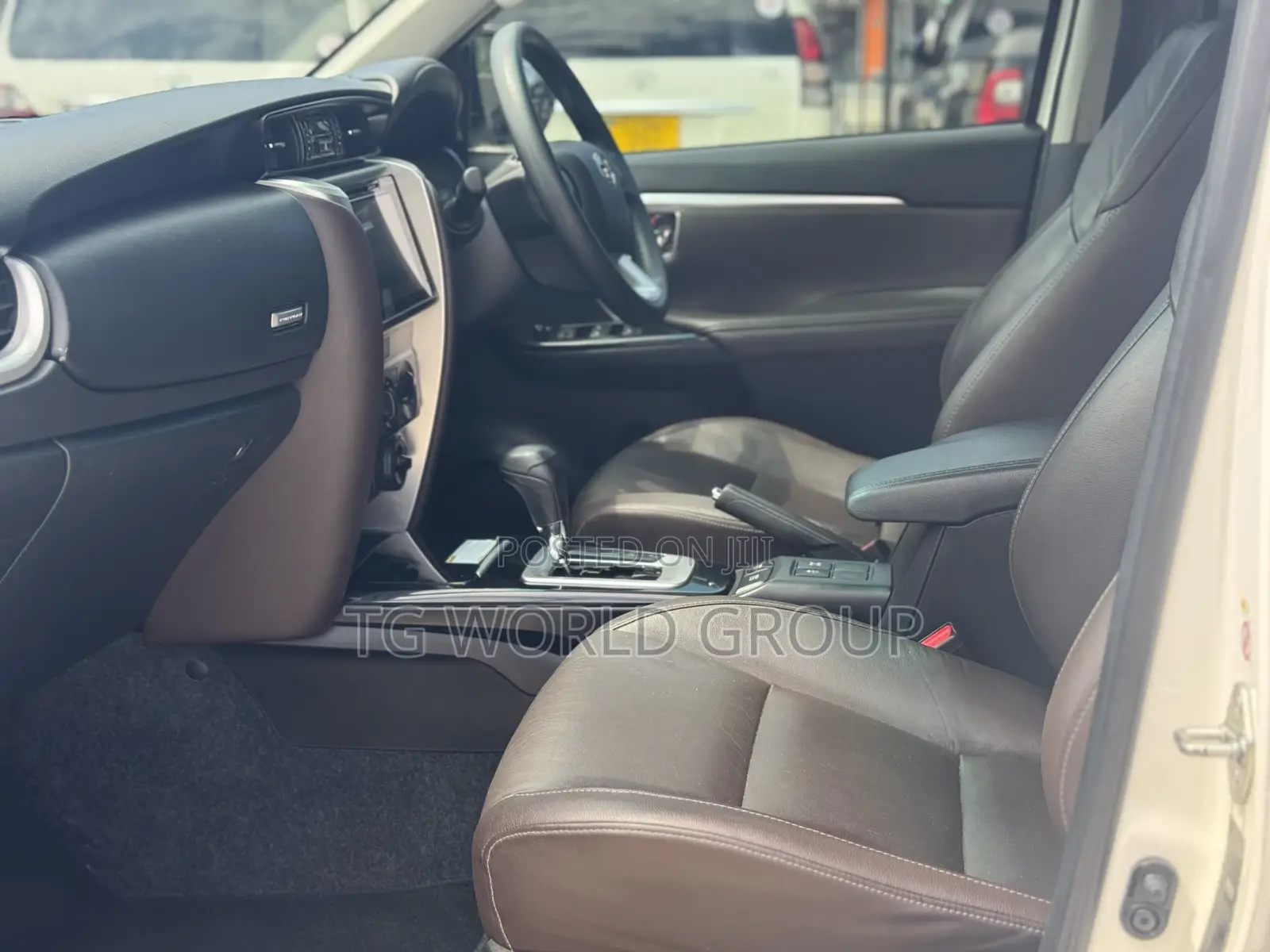 Toyota Fortuner 2.4 D AWD 2023 White