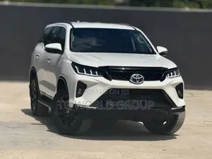 Toyota Fortuner 2.4 D AWD 2023 White