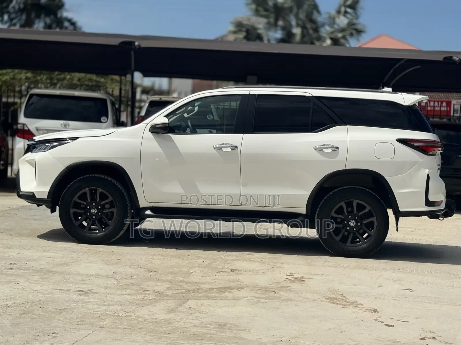 Toyota Fortuner 2.4 D AWD 2023 White