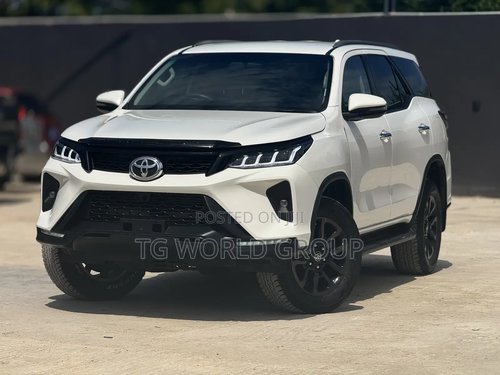 Toyota Fortuner 2.4 D AWD 2023 White