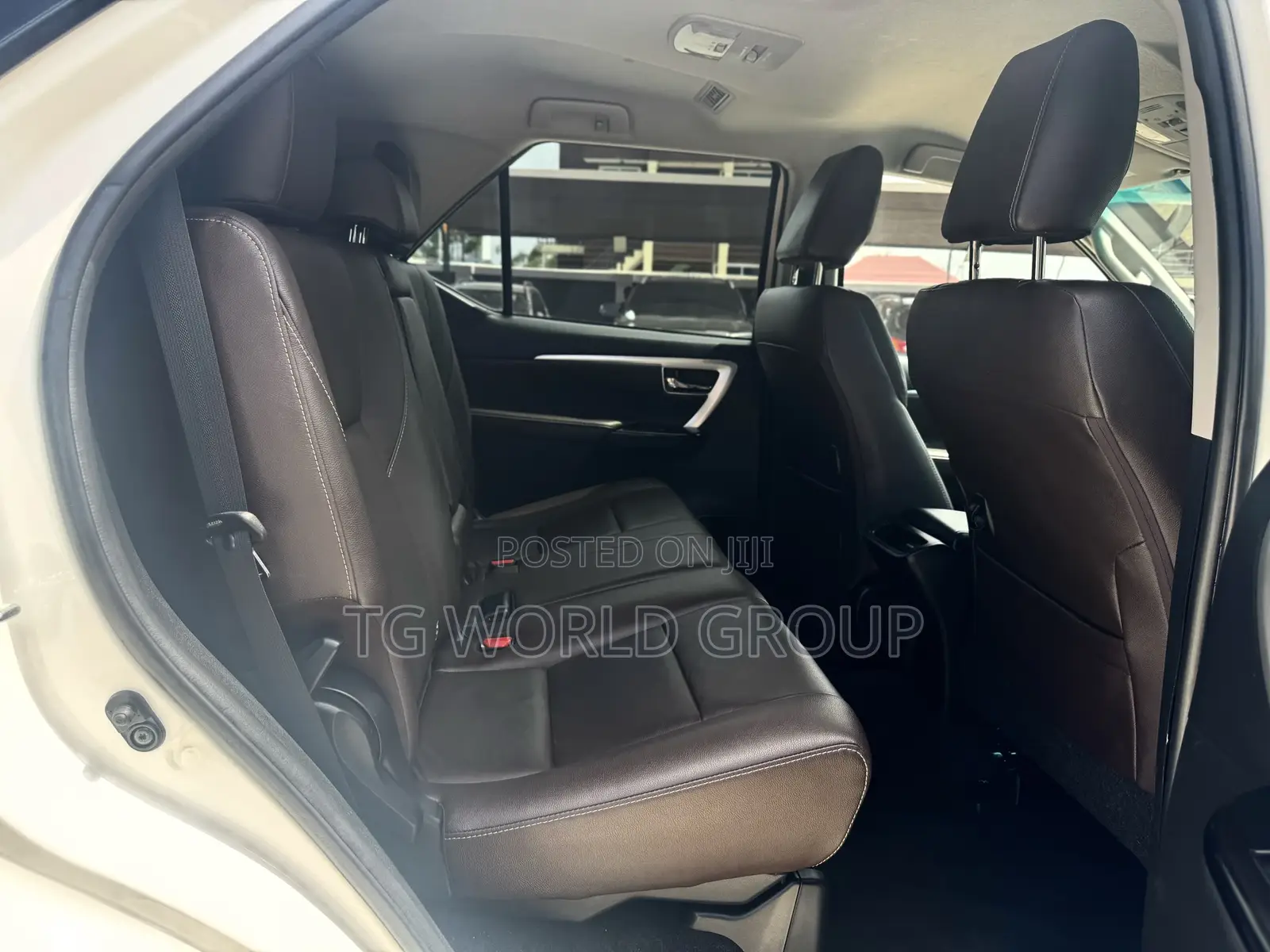Toyota Fortuner 2.4 D AWD 2023 White