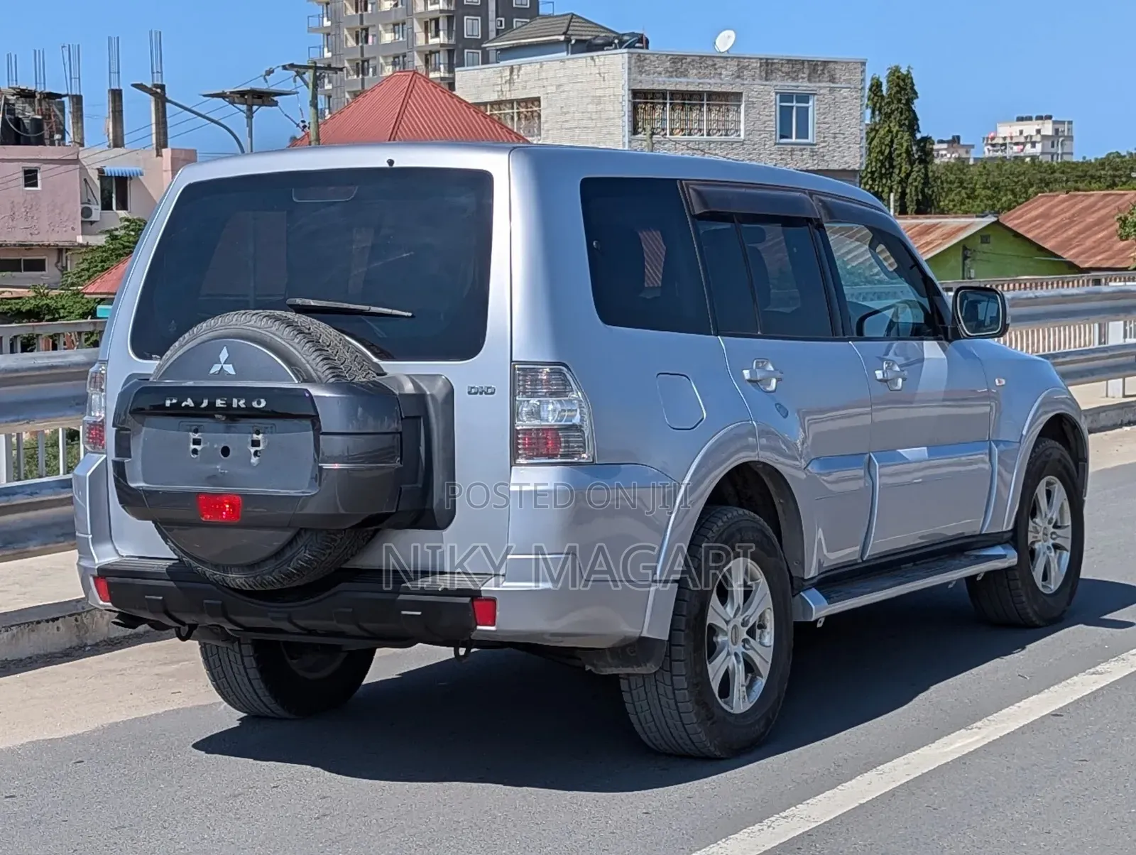 Mitsubishi Pajero 2010 Gray