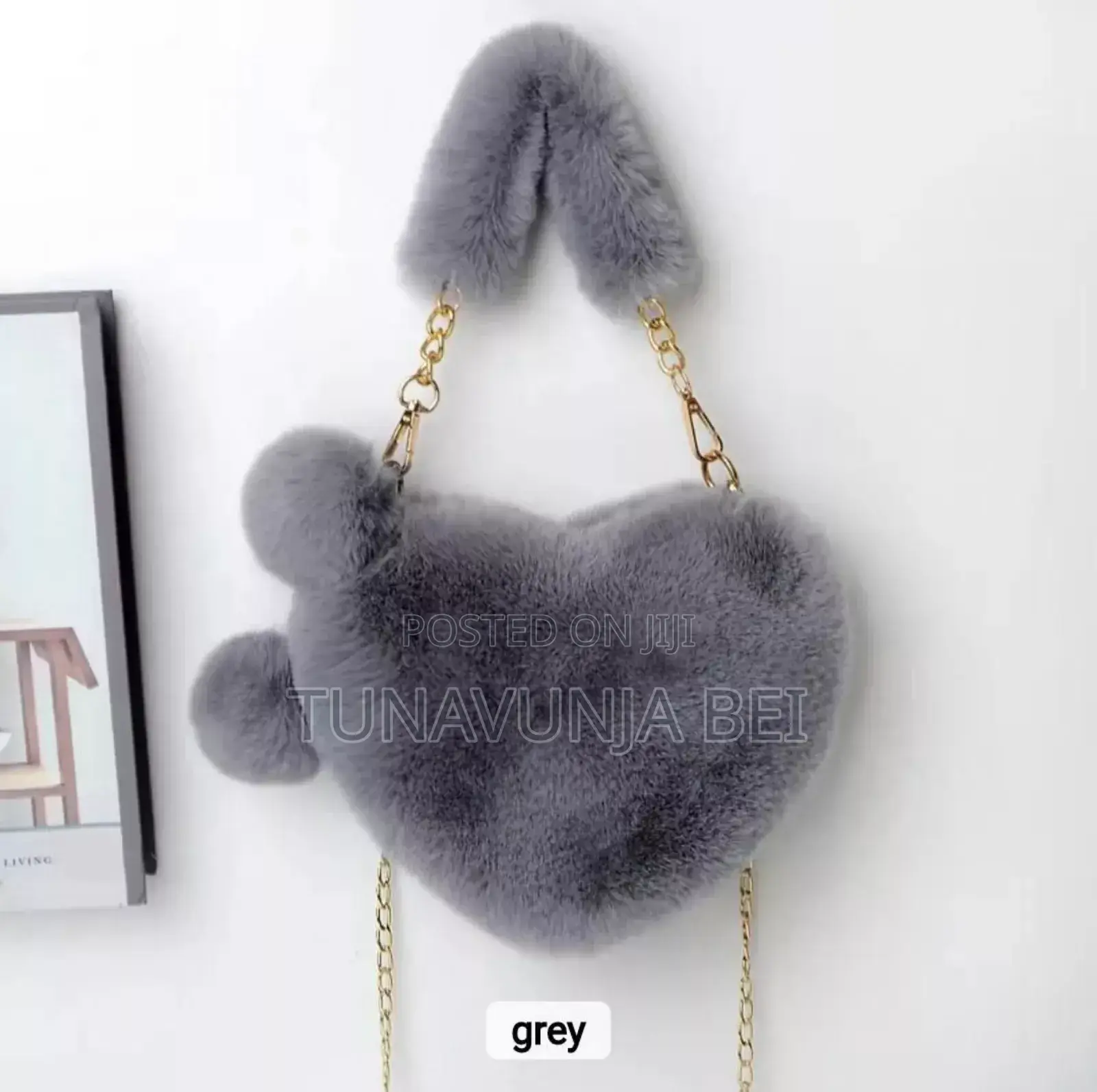 Vinyau Shoulder Bag