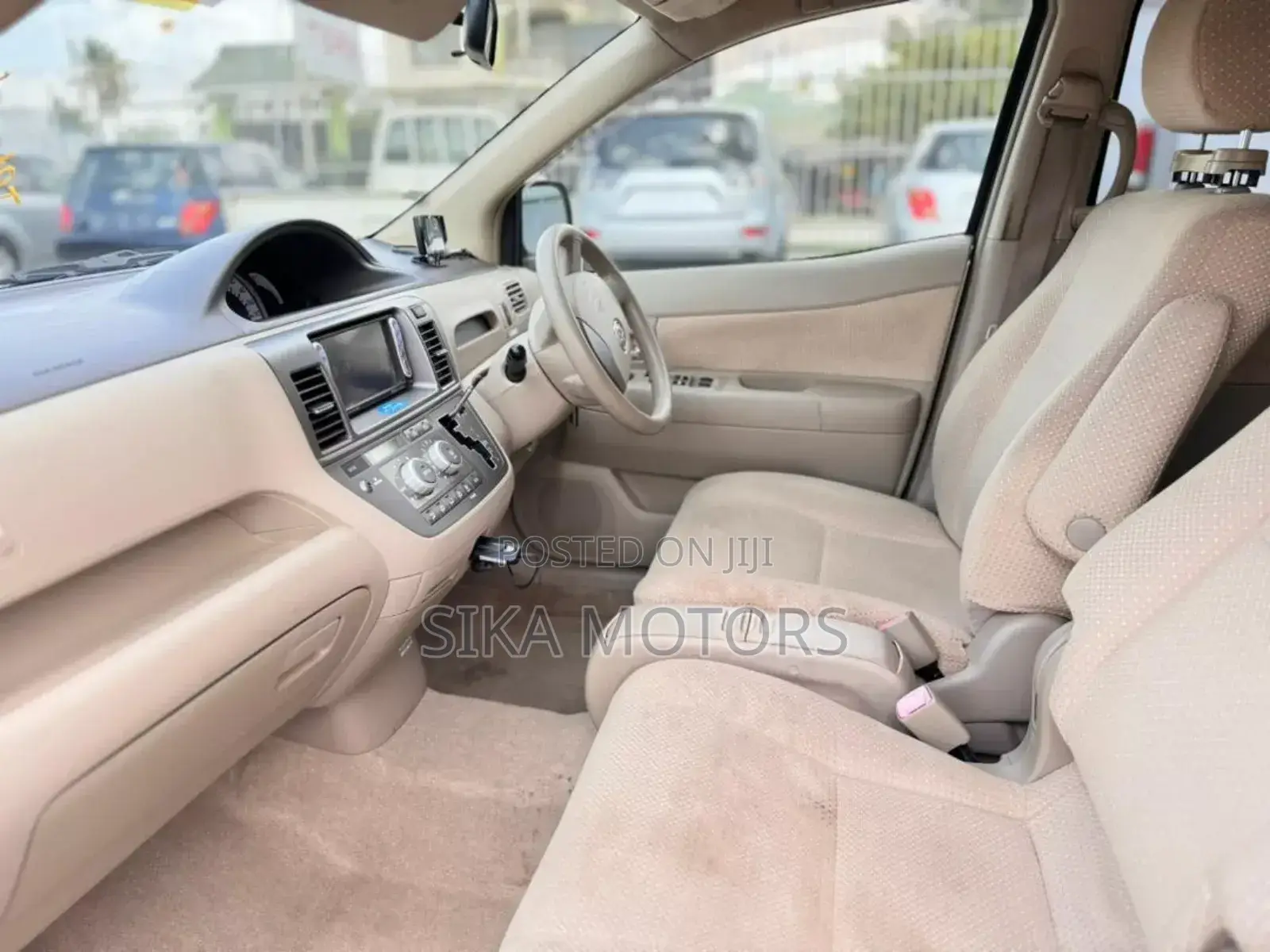Toyota Raum 2007 Silver