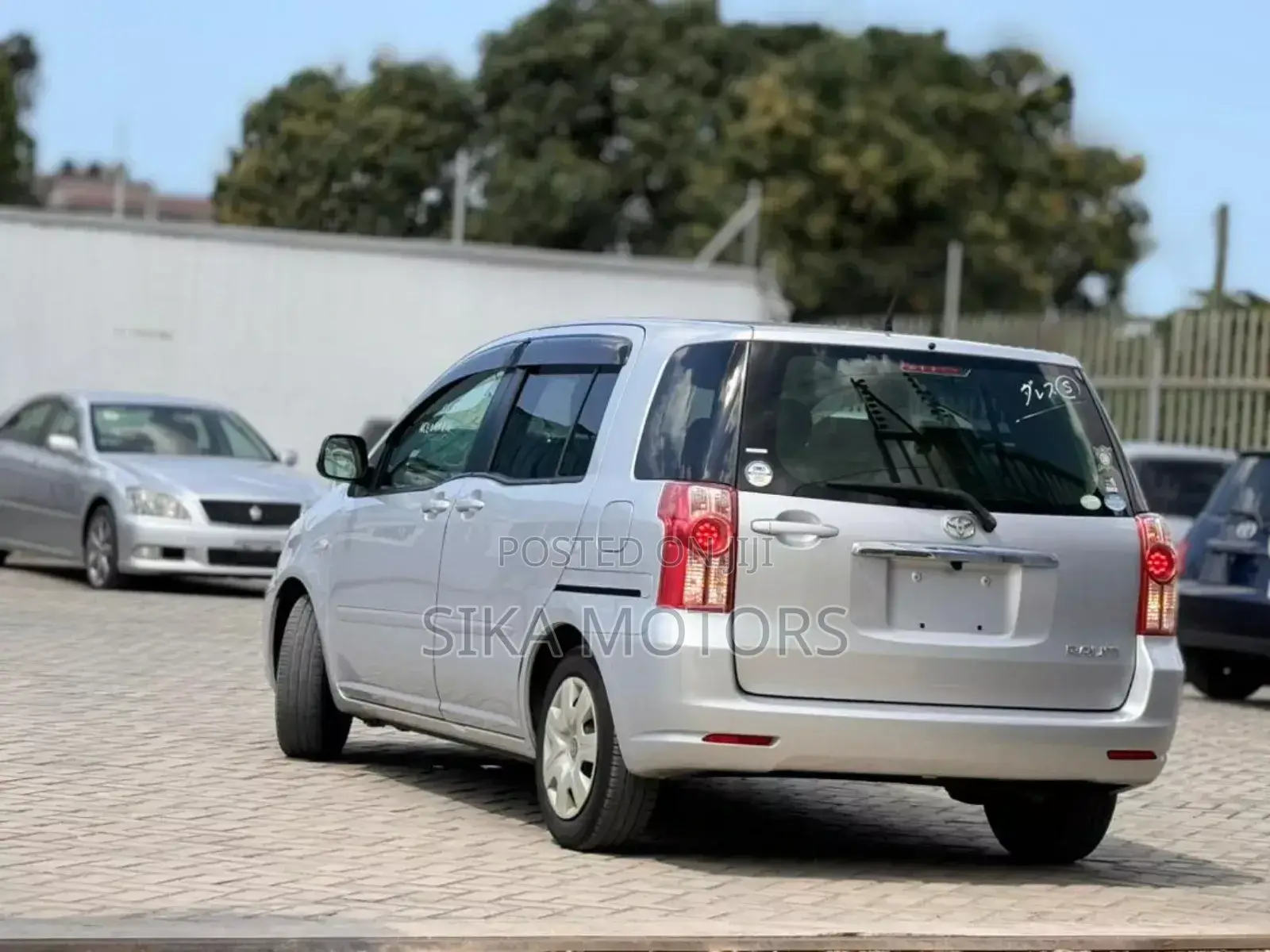 Toyota Raum 2007 Silver