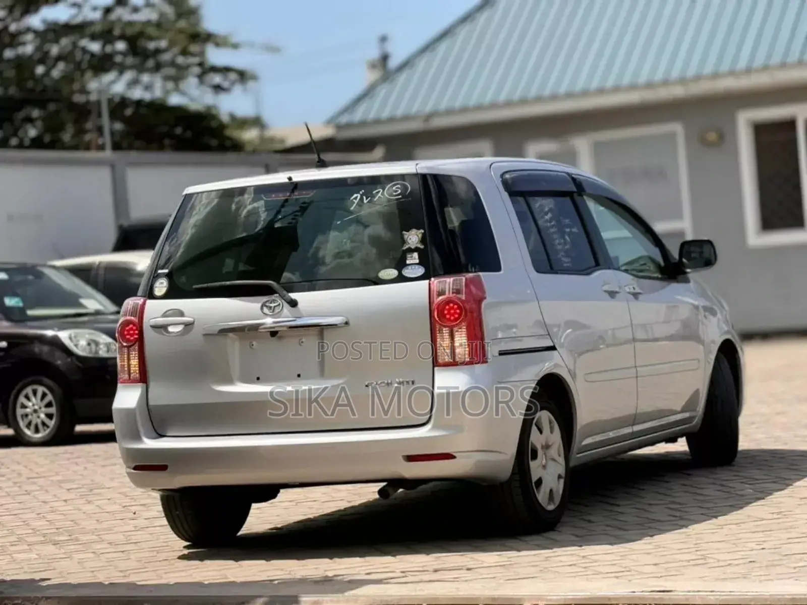 Toyota Raum 2007 Silver