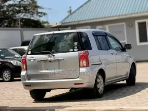 Toyota Raum 2007 Silver