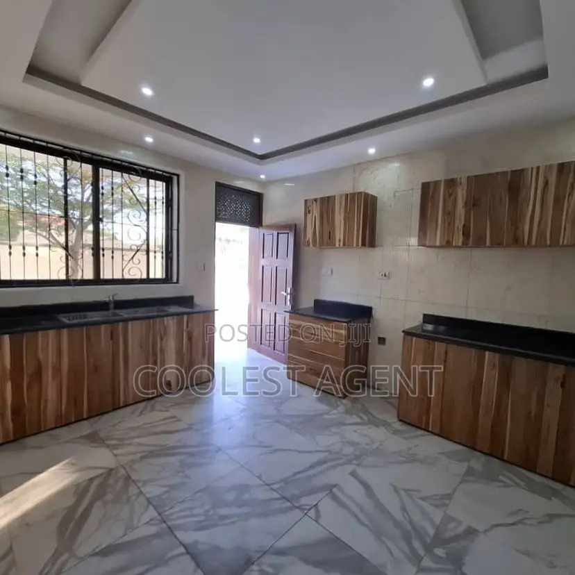 4bdrm Villa in Mikocheni, Kinondoni for rent