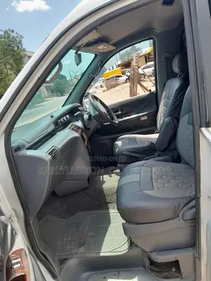 Toyota Noah 2005 White