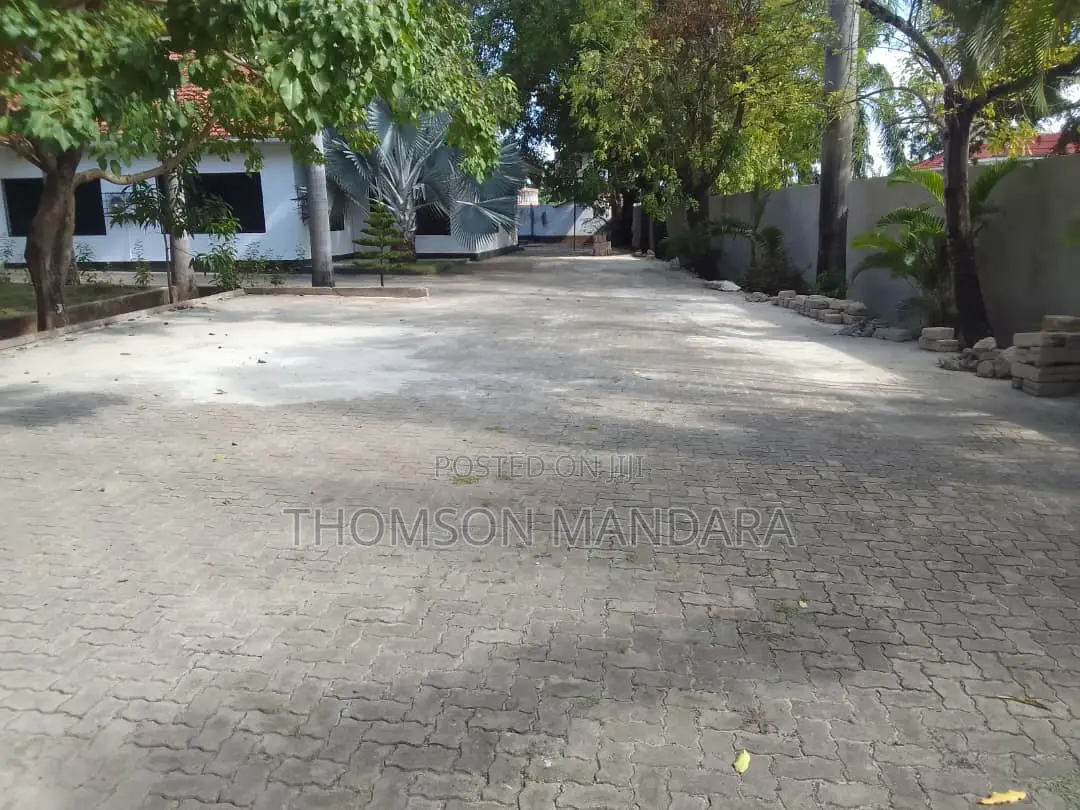 4bdrm House in Africana, Mbezi Beach for sale