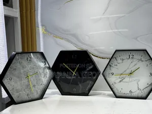 Wall Watch and Decor
