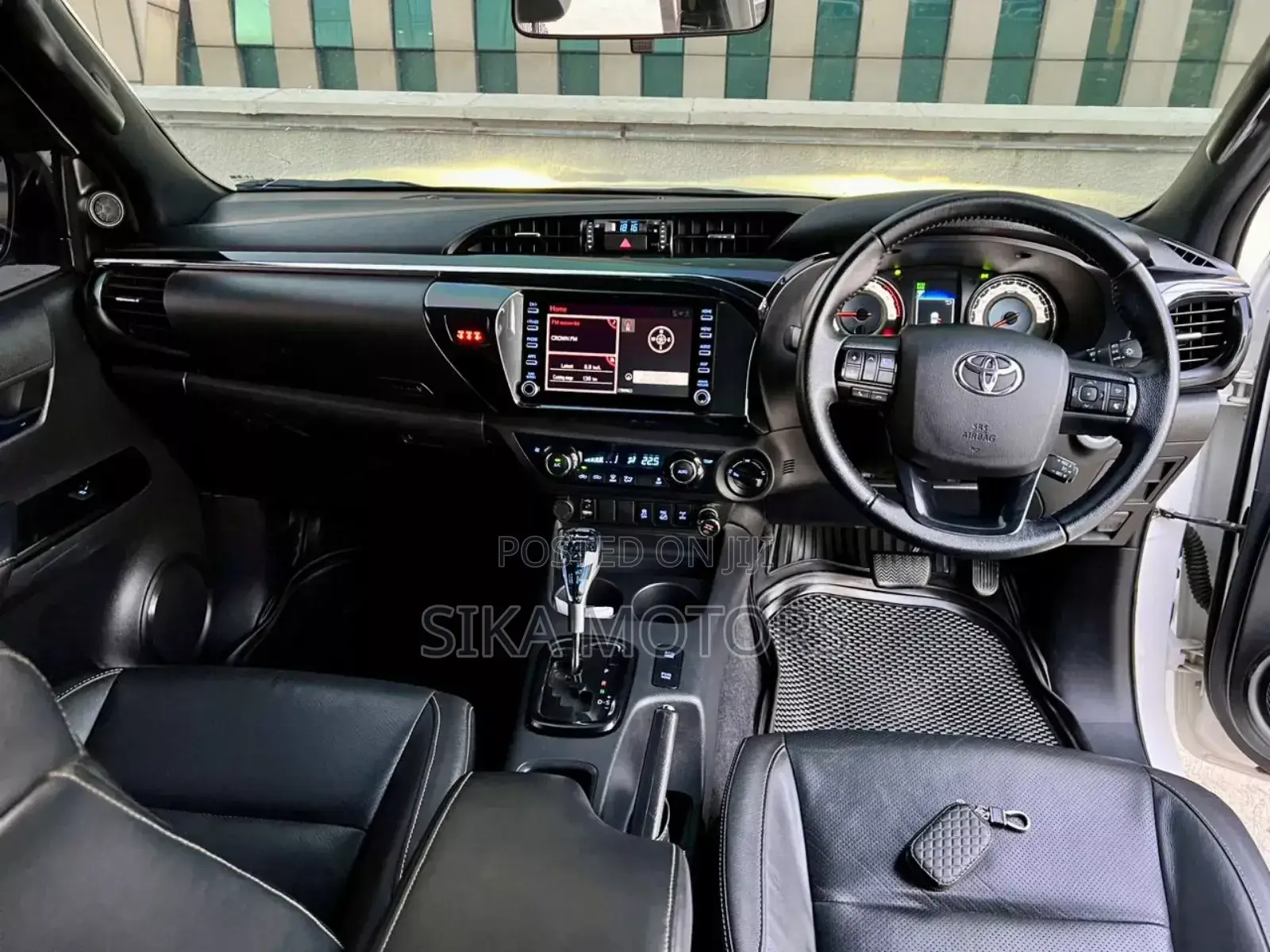 Toyota Hilux 2019 White