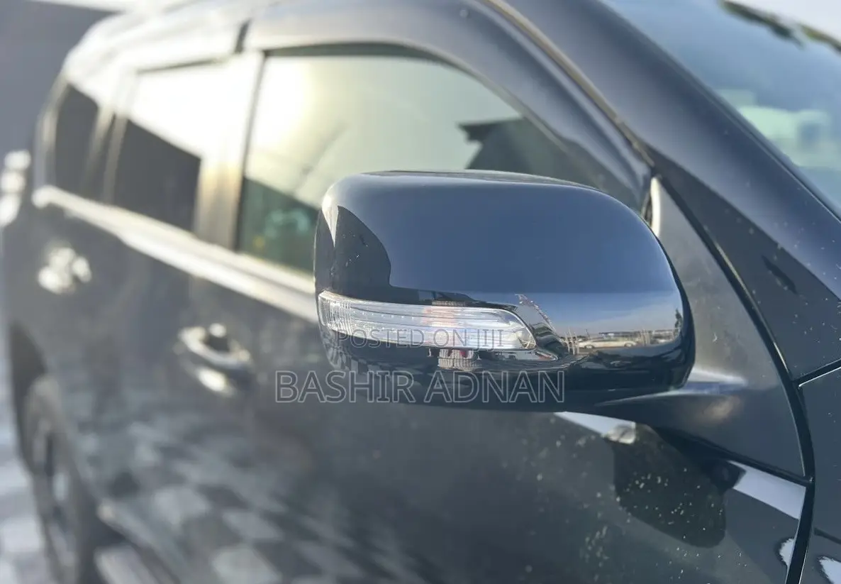 Toyota Land Cruiser Prado 2.7 i 2012 Black