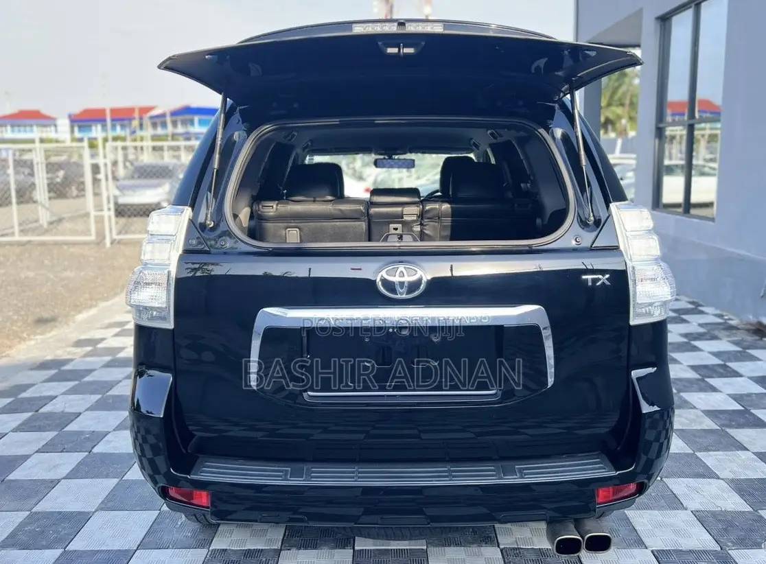 Toyota Land Cruiser Prado 2.7 i 2012 Black