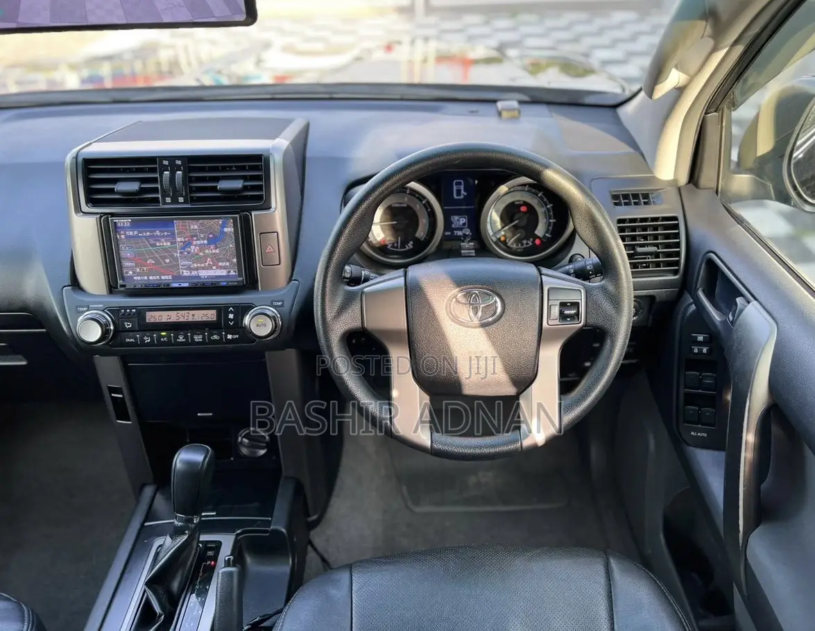 Toyota Land Cruiser Prado 2.7 i 2012 Black