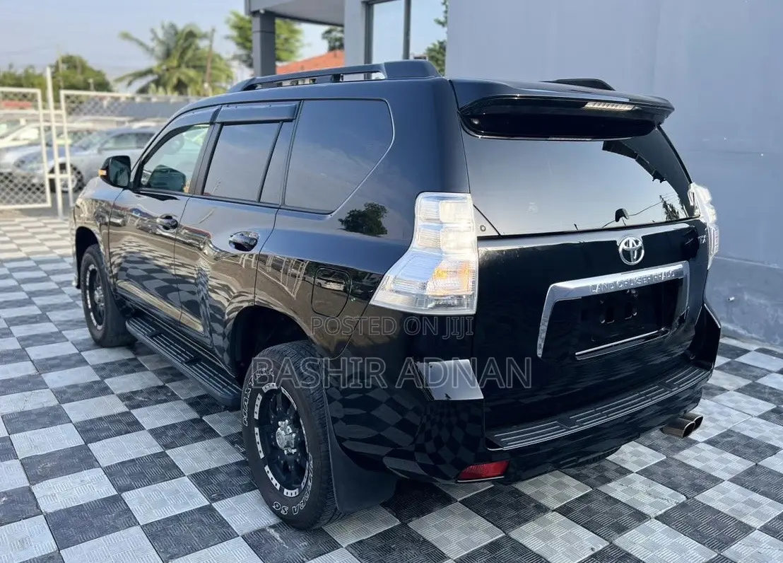 Toyota Land Cruiser Prado 2.7 i 2012 Black