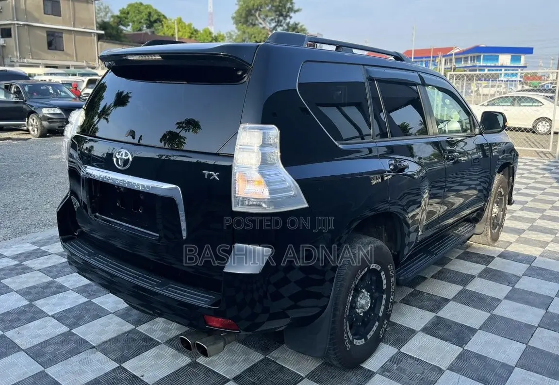 Toyota Land Cruiser Prado 2.7 i 2012 Black