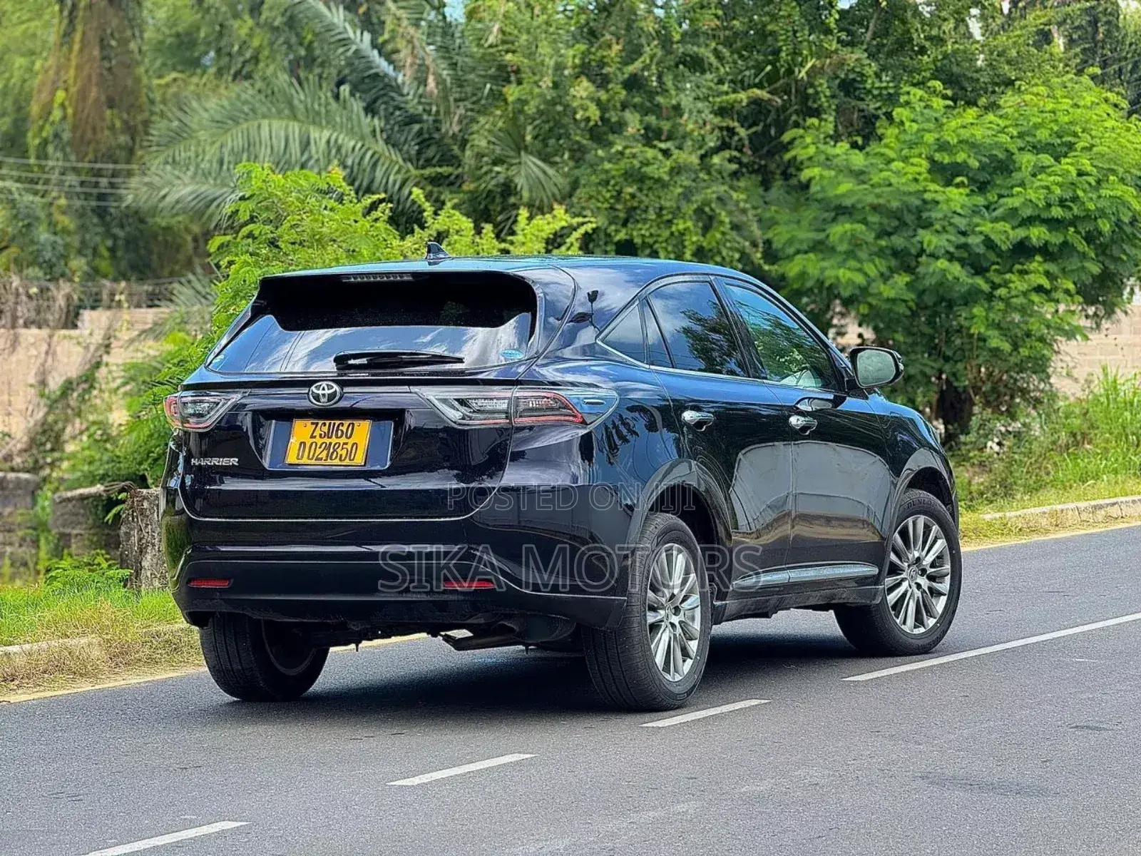 Toyota Harrier 2019 Black
