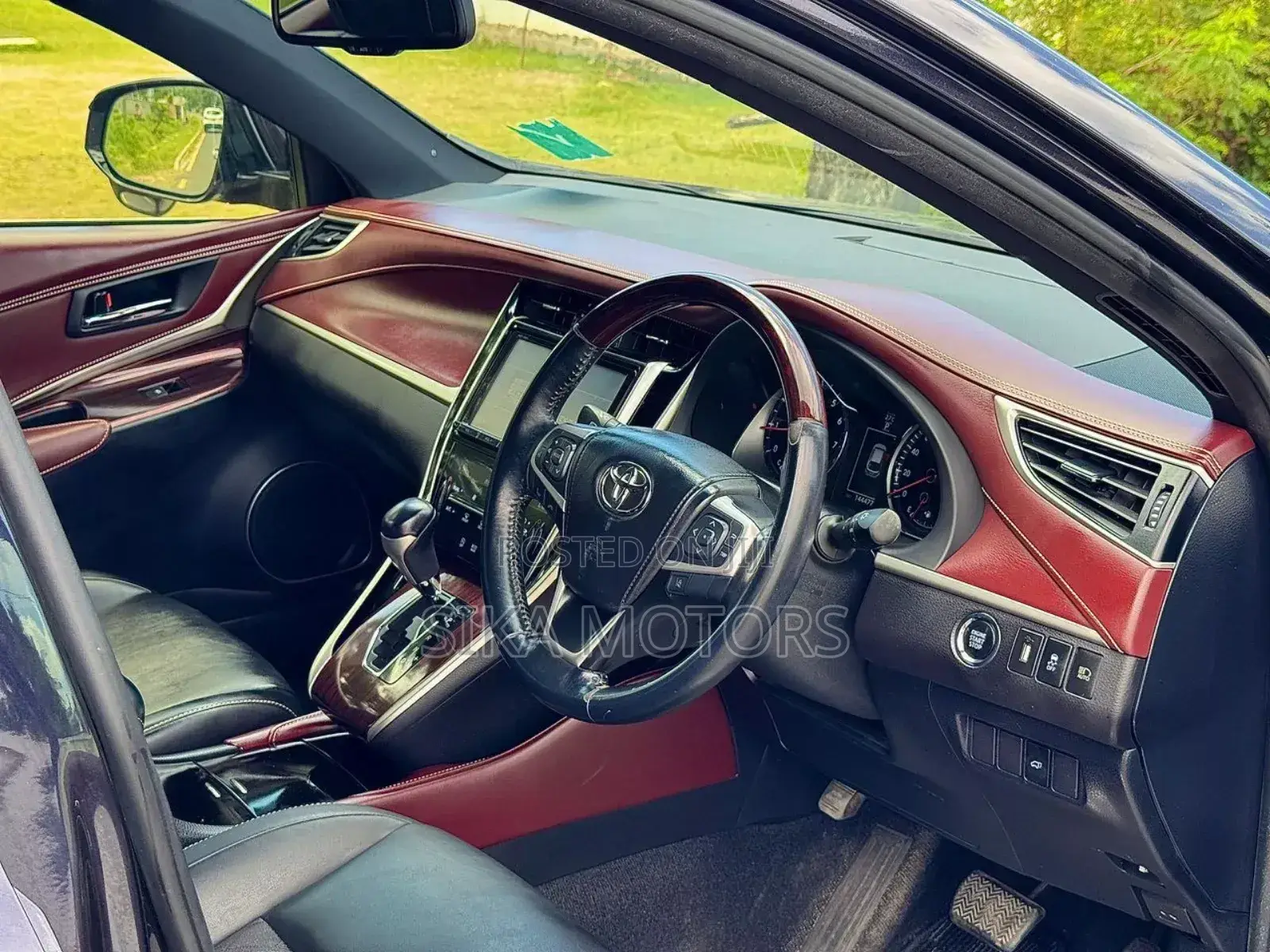 Toyota Harrier 2019 Black