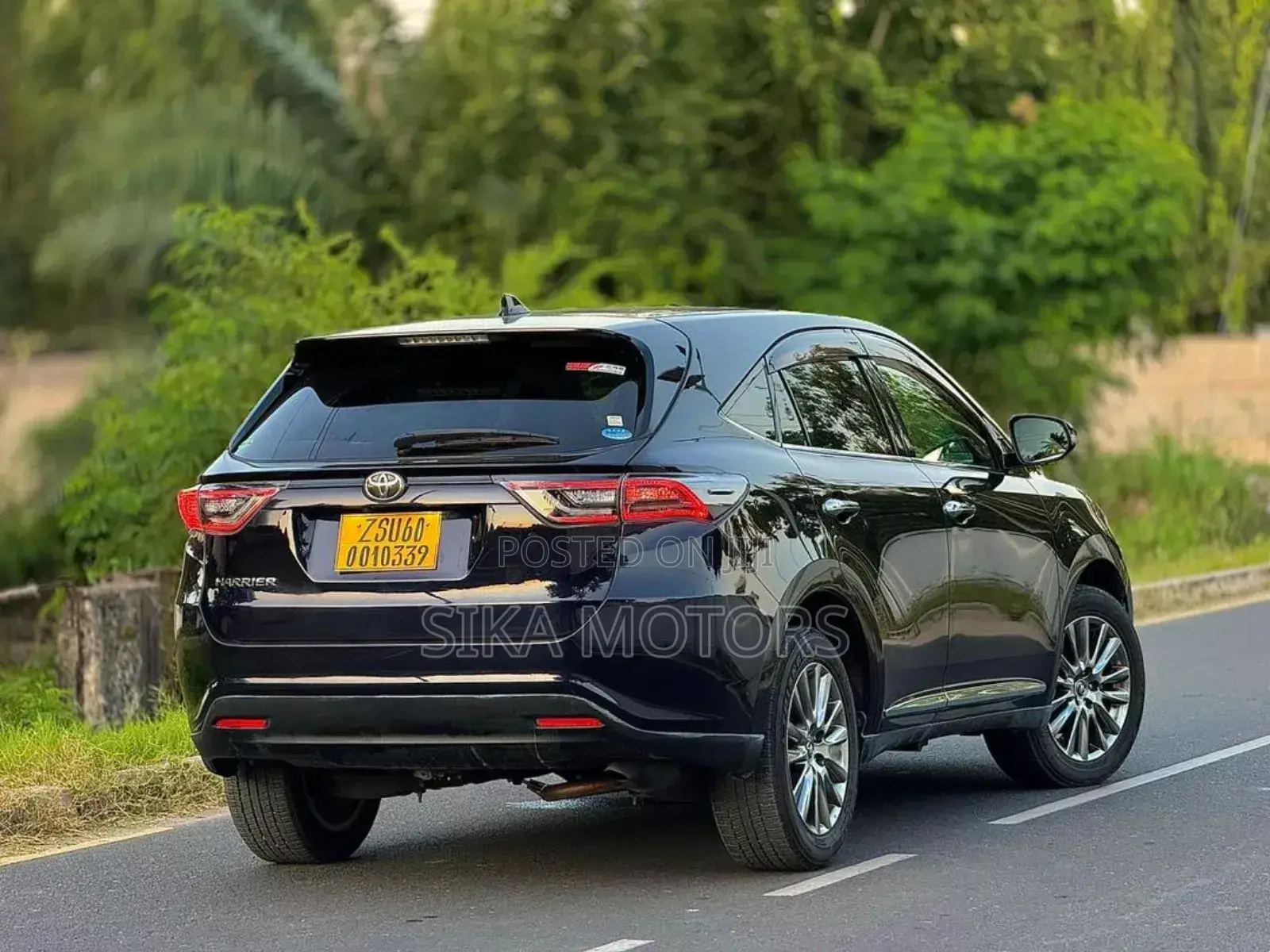 Toyota Harrier 2019 Black