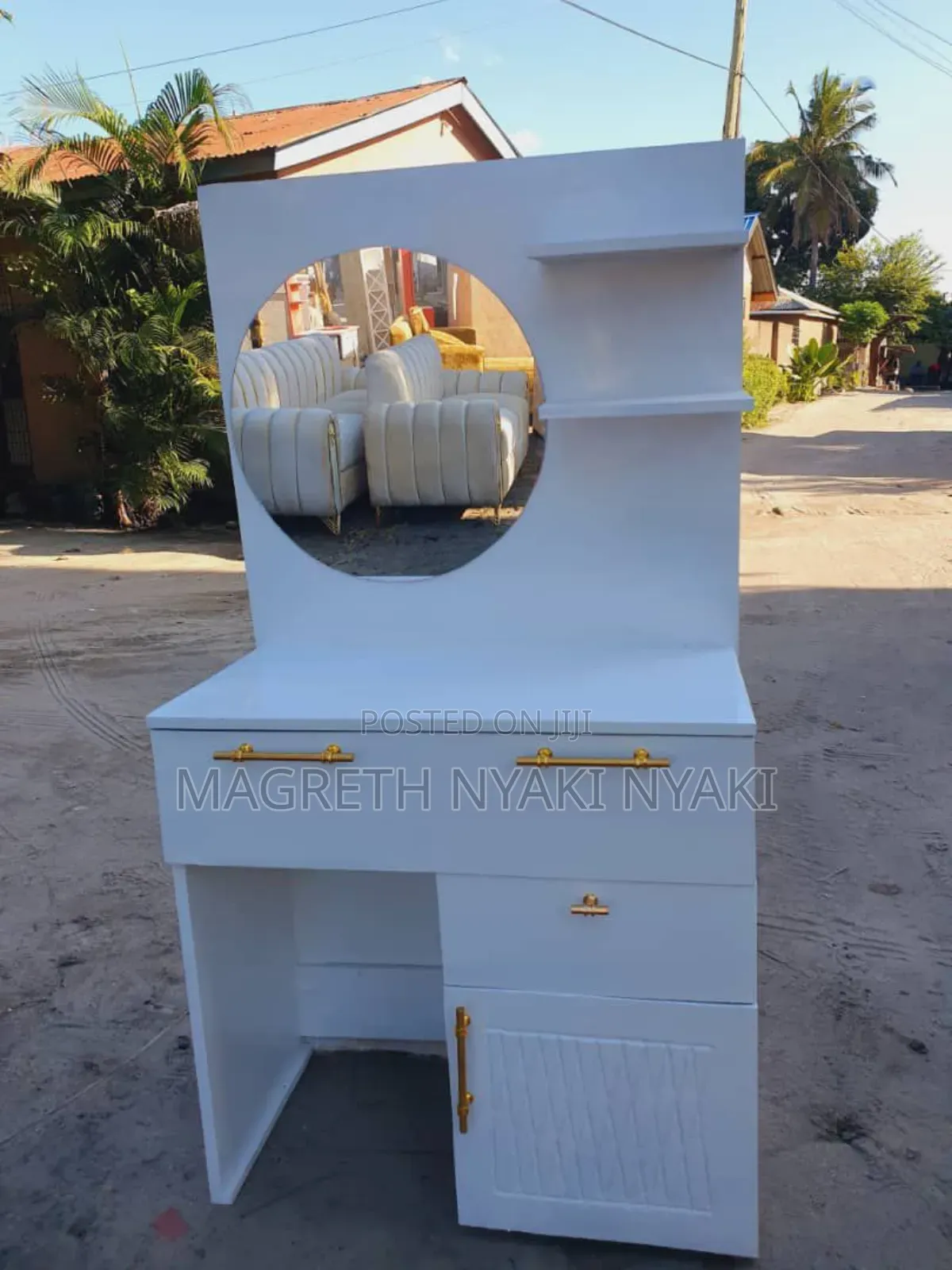 Nauza Dressing Table