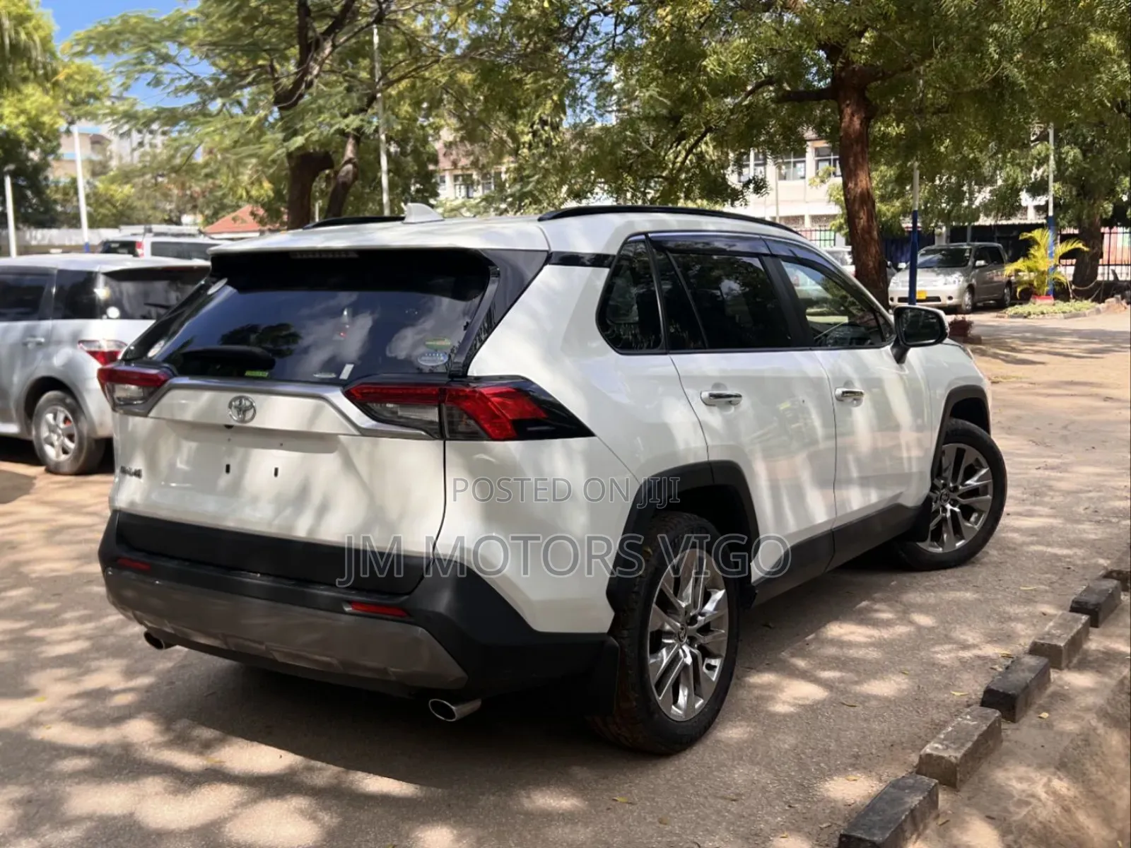 Toyota RAV4 2019 Pearl