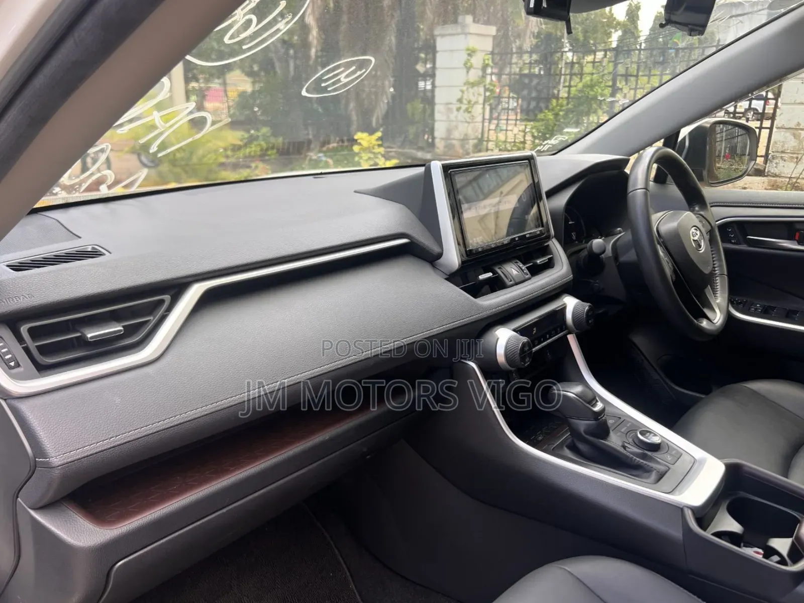 Toyota RAV4 2019 Pearl