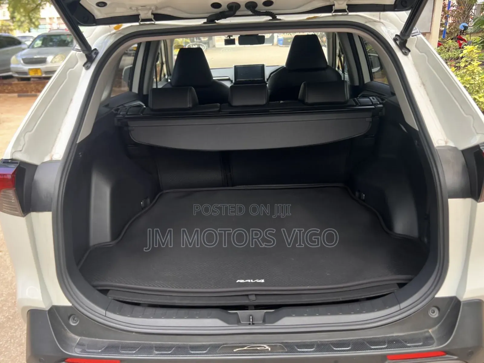 Toyota RAV4 2019 Pearl