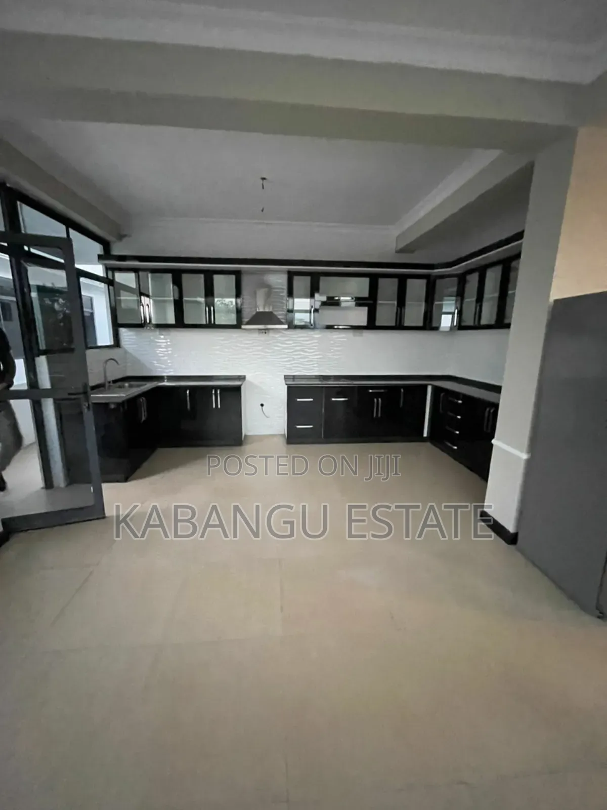 3bdrm Apartment in Oysterbay for rent