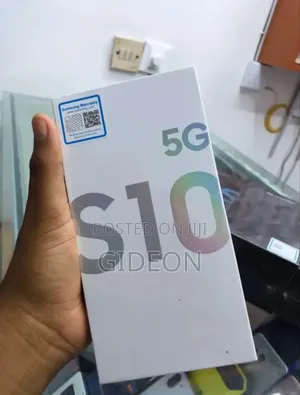 New Samsung Galaxy S10 5G 256 GB Black