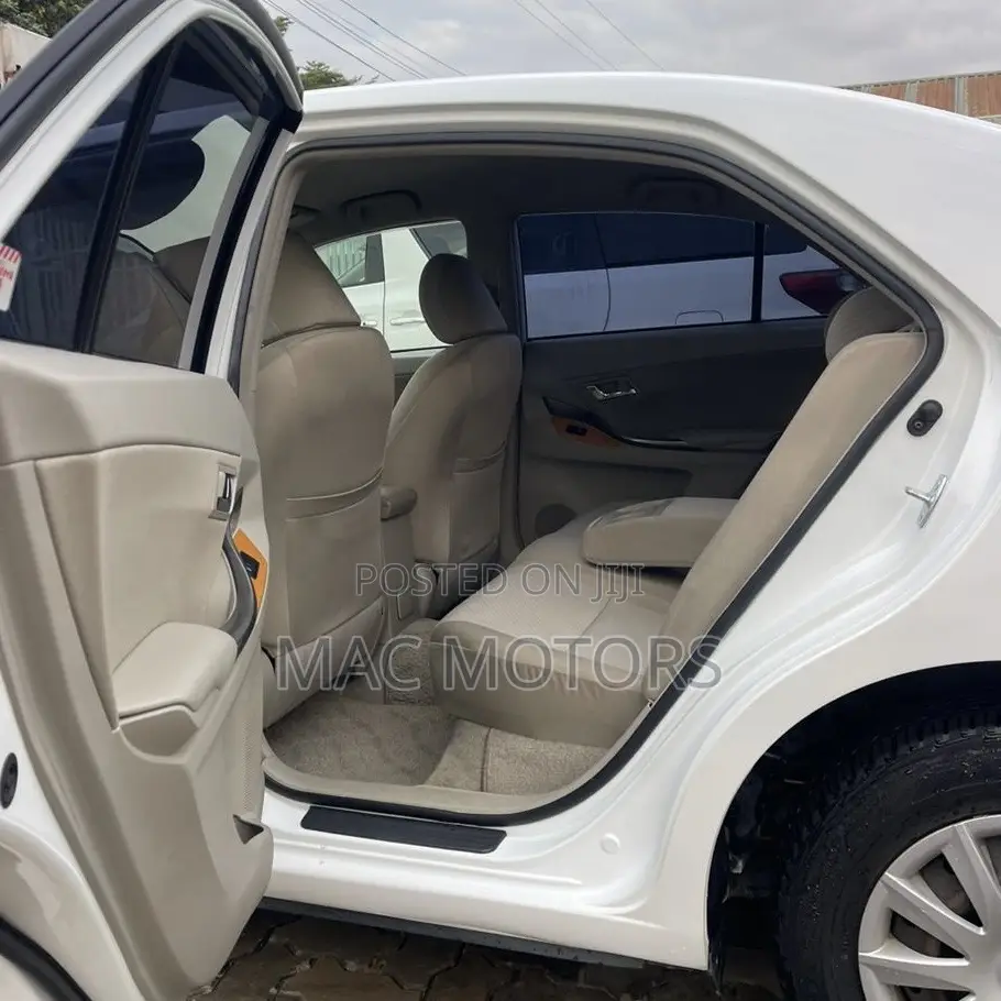 Toyota Premio 2009 White