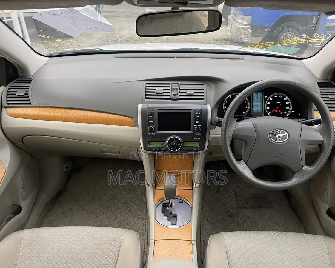 Toyota Premio 2009 White