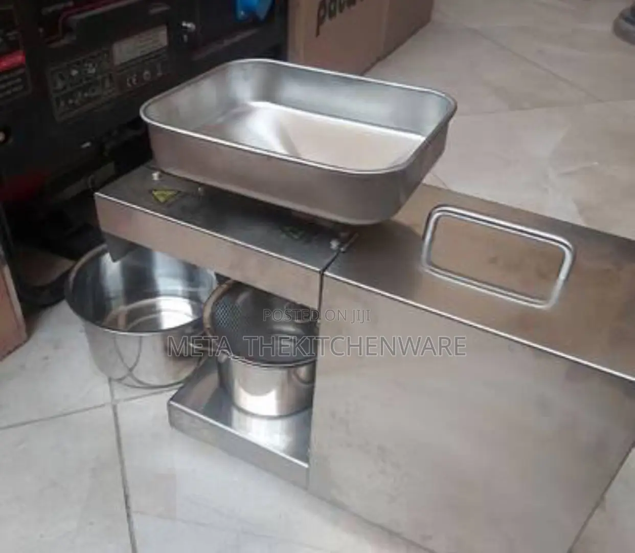 Oil Grinder Machine(Mashine Ya Kukamulia Mafuta)