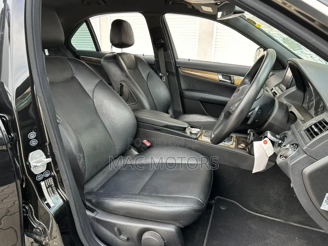 Mercedes-Benz C-Class 2009 Black