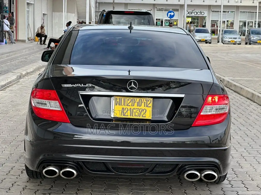 Mercedes-Benz C-Class 2009 Black