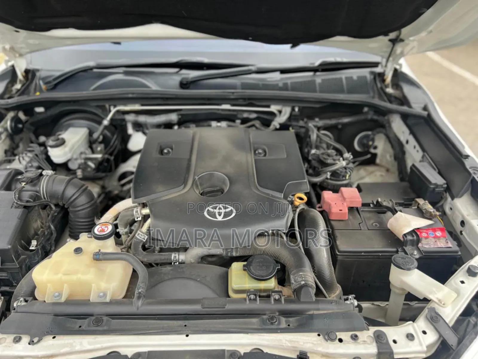 Toyota Hilux 2019 White