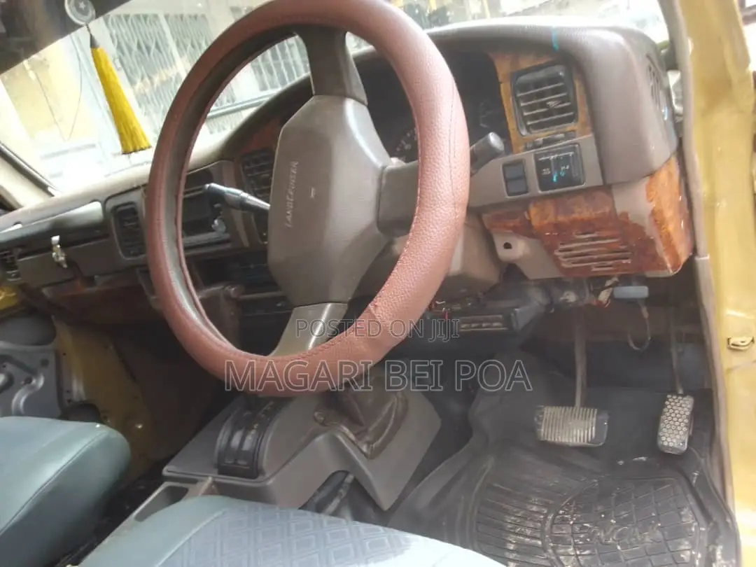 Toyota Land Cruiser 2005 Orange