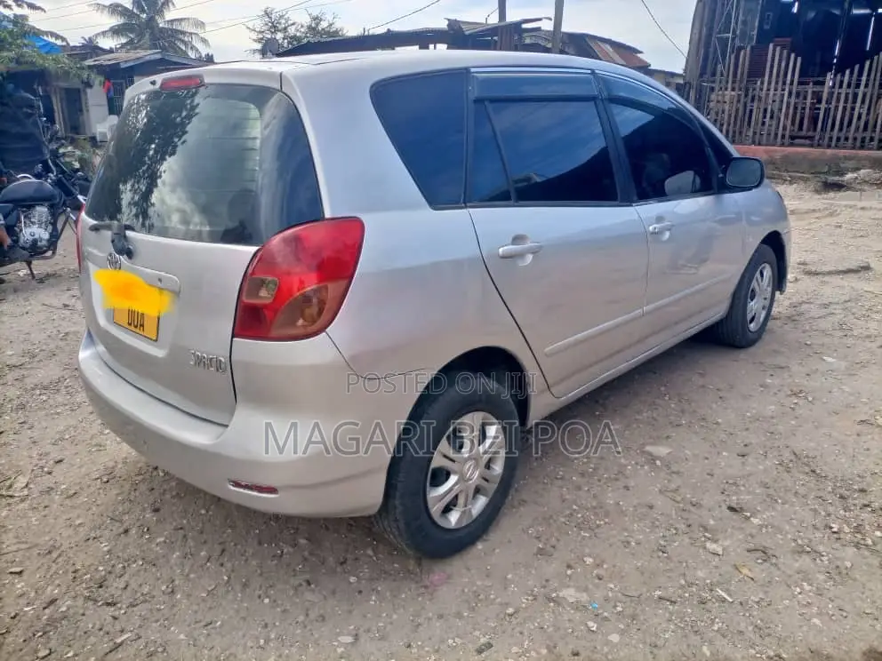 Toyota Corolla Spacio 2005 Silver