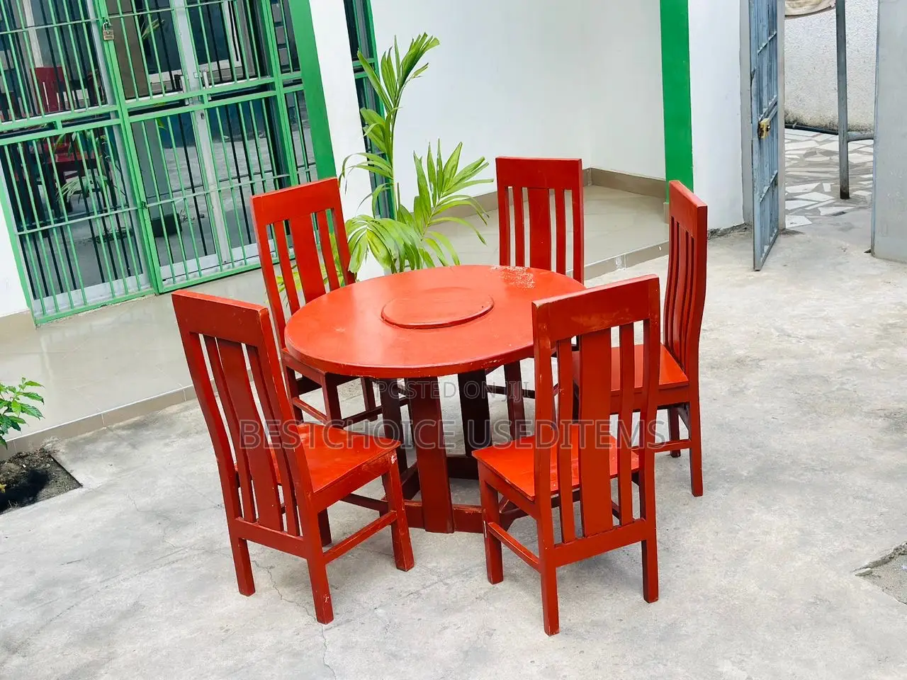 Dinning Table Mbao Ngumu Ya Kisasa Viti Vitano Nzuri Mno